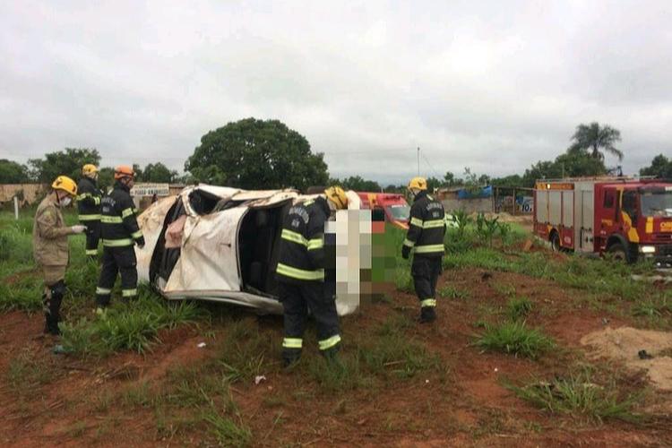 Capotamento deixa vítima fatal na Cidade Ocidental