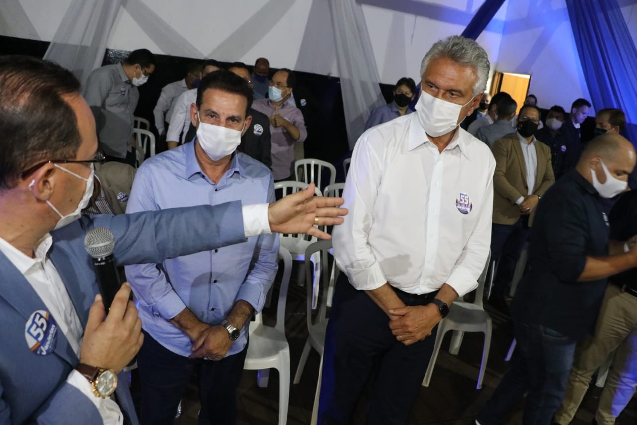 Caiado também tenta vincular PT à campanha de Maguito