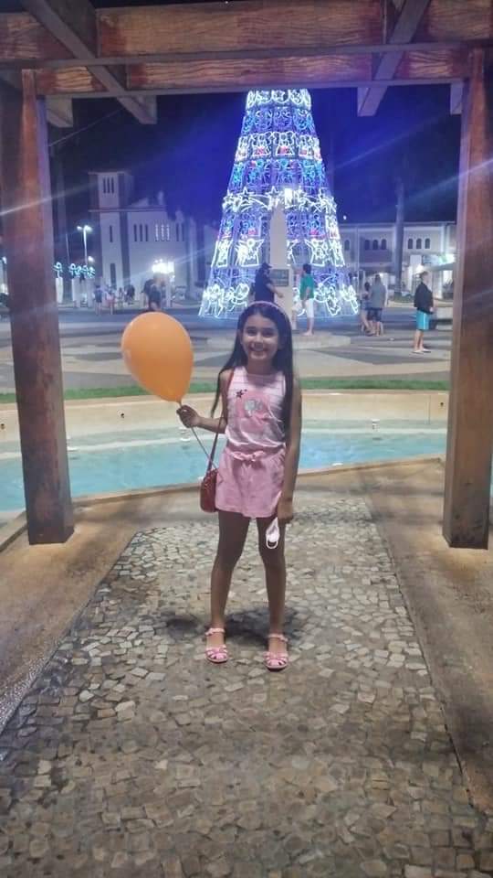 "Eu perdi um pedaço de mim", diz mãe de menina morta em decoração de Natal