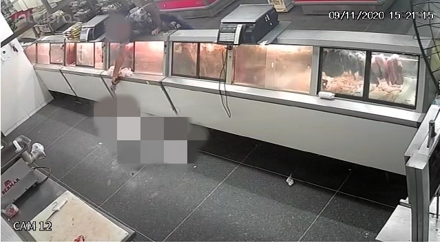 A Polícia Civil já identificou o possível autor do assassinato do açougueiro Adriano Lustosa de Carvalho, de 23 anos, em Valparaíso.