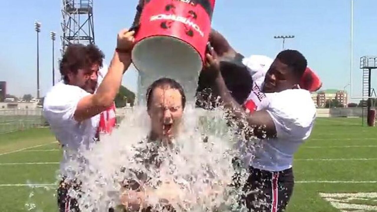 Desafio do balde de gelo viralizou nas redes sociais (Foto: Divulgação)