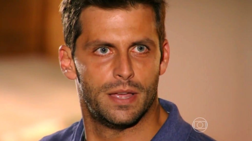 Acusado de agredir Henri Castelli é indiciado por lesão corporal grave