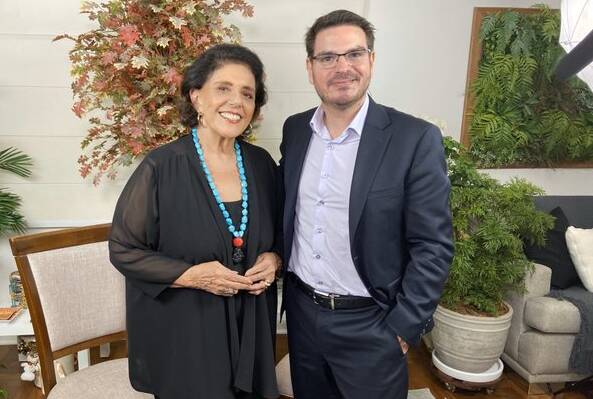 Leda Nagle defende Constantino e compara demissão a ditadura; assista