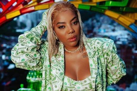 Gravado na Rocinha, Ludmilla lança o clipe de 'Rainha da Favela'; veja