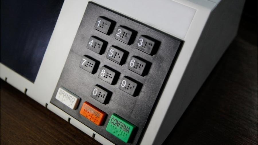 Chapas de Vanderlan e Maguito definem horários e locais de votação