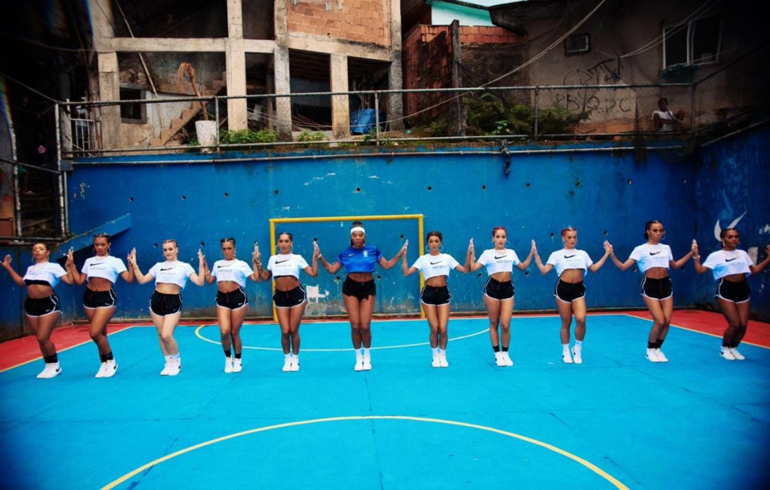 Ludmilla prepara lançamento de 'Rainha da Favela' com clipe na Rocinha