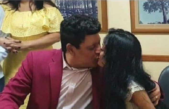 Aos 49 anos, Wellington Camargo se casa com cantora de 23