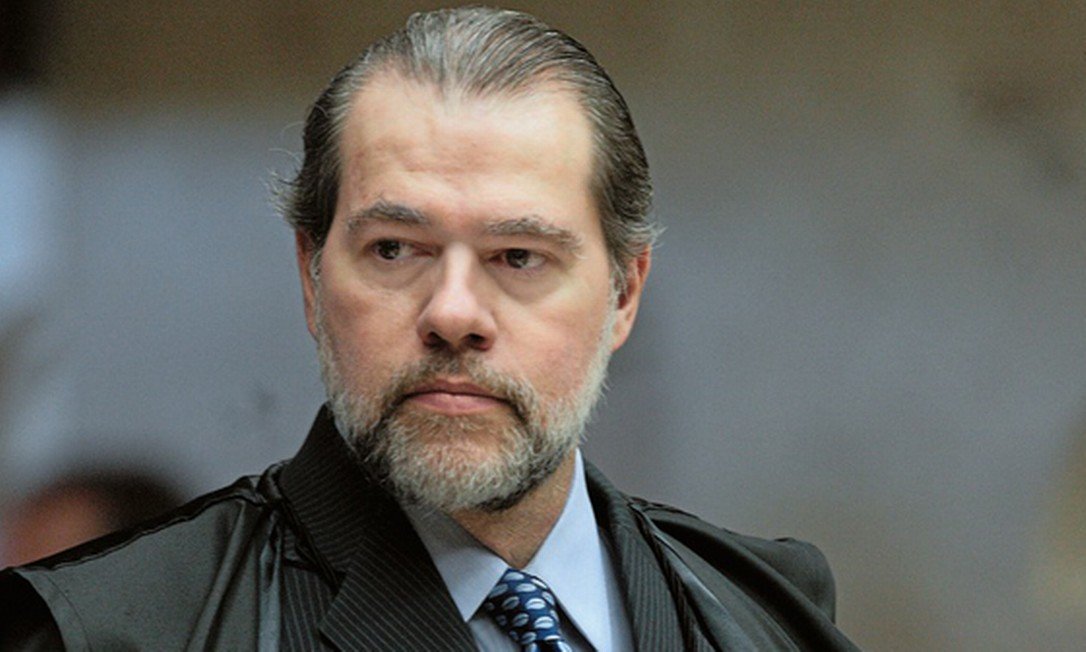 Dias Toffoli julgou o pedido para impedir o desfile de blindados