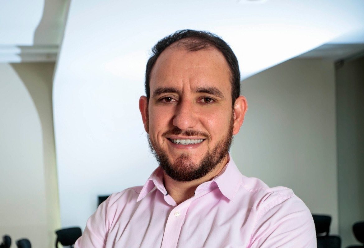 Rogério Cruz nomeia Bessa na Educação e troca secretária de Administração