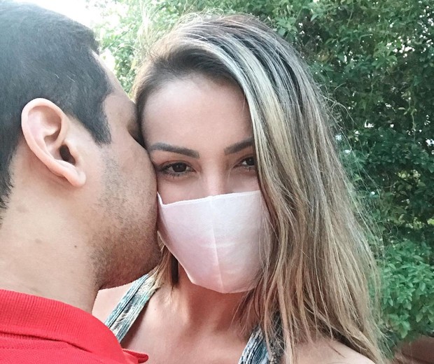 Andressa Urach desiste de ser apresentadora de TV em SP por noivado no sul do país