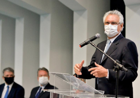 Caiado propõe lei-seca em Goiás a partir das 22h