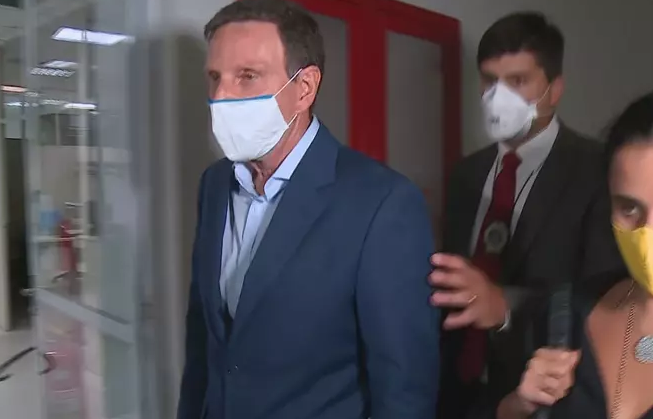 Prefeito Marcelo Crivella (Republicanos) é preso no Rio de Janeiro nesta terça-feira (22) (Foto: CNN)