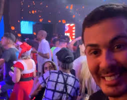 Carlinhos Maia é criticado por dar festa em plena pandemia e promete testar convidados