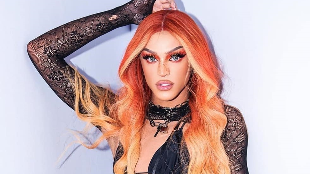 Pabllo Vittar fará live de carnaval com 12 horas de duração neste sábado Revista elege Pabllo Vittar como 'Homem do Ano'