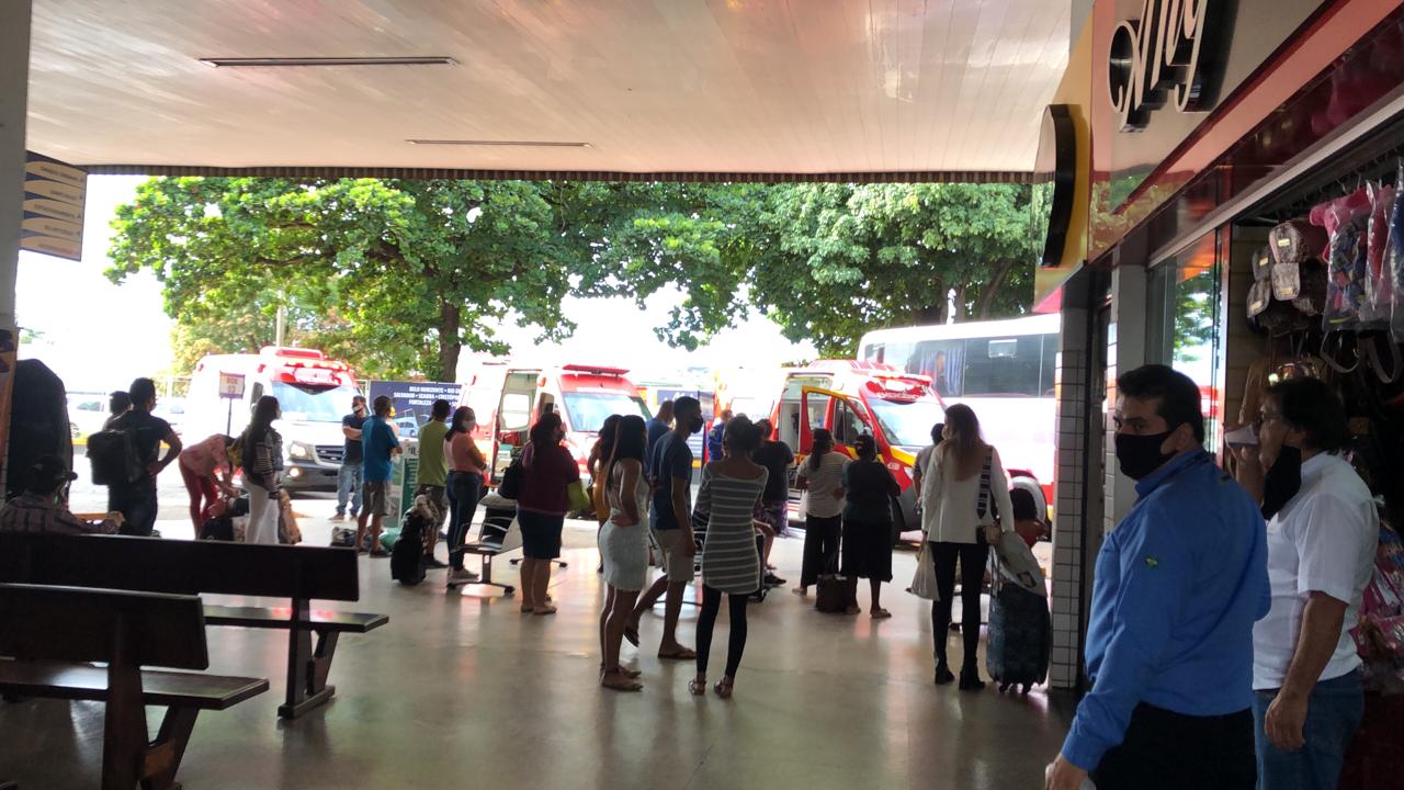 Jovem dá a luz dentro de um ônibus na rodoviária de Campinas, em Goiânia