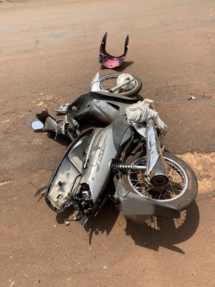 Acidente entre moto e caminhão termina com morte de criança, em Itumbiara (Foto: divulgação/PM)