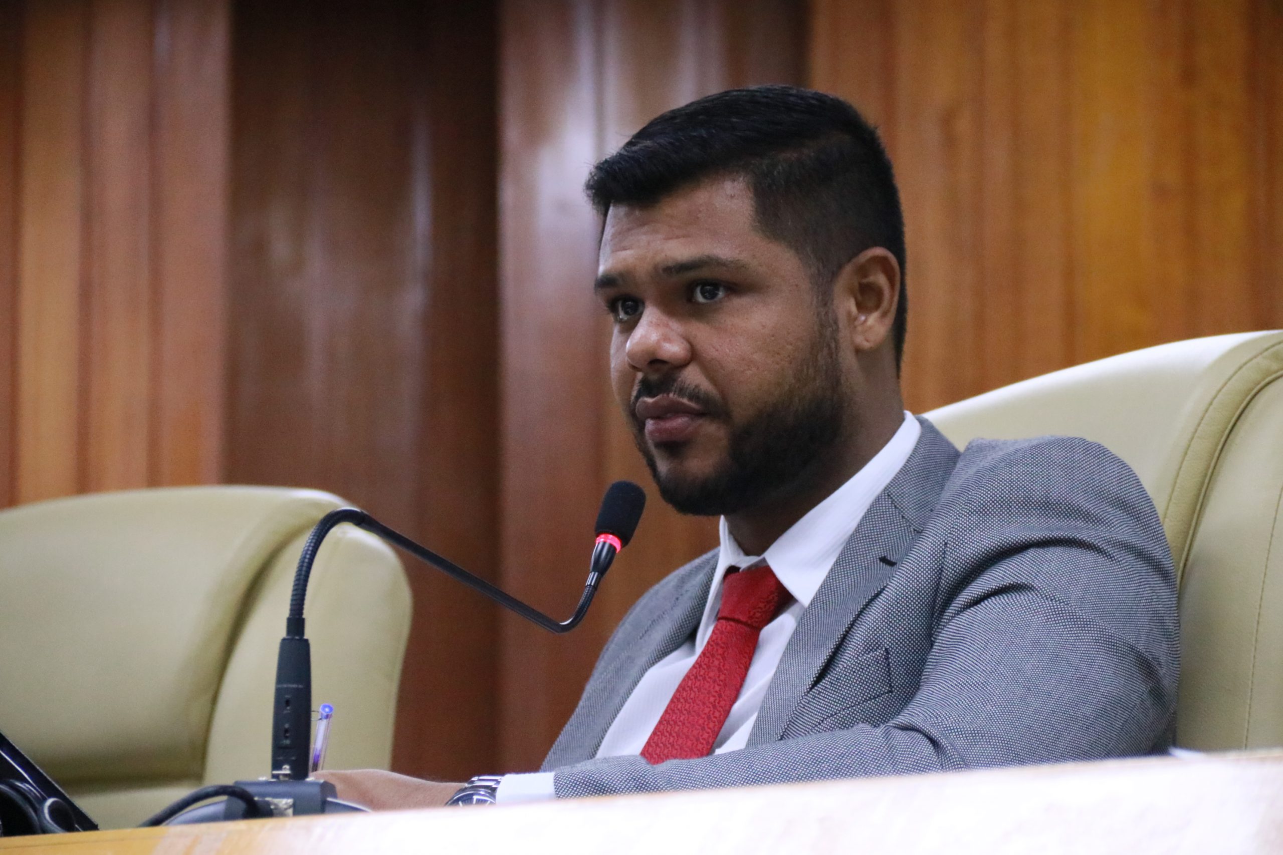 Eleição da Câmara só será antecipada para recondução do atual grupo