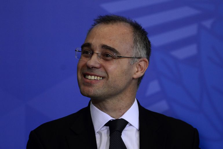 Alcolumbre pode segurar sabatina de Mendonça ao STF para 2023