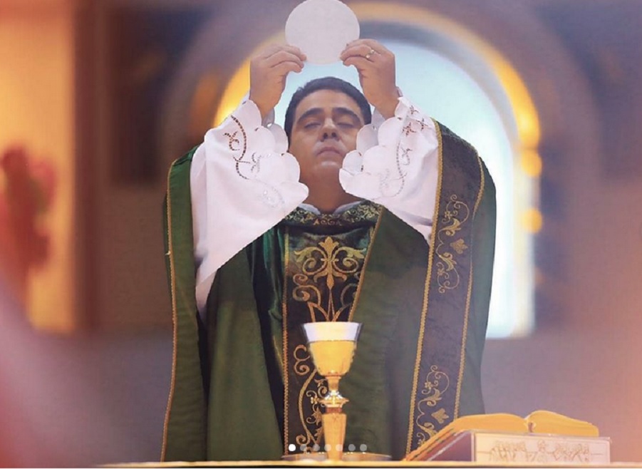 Em cumprimento ao STJ, justiça determina arquivamento de todas as investigações a padre Robson