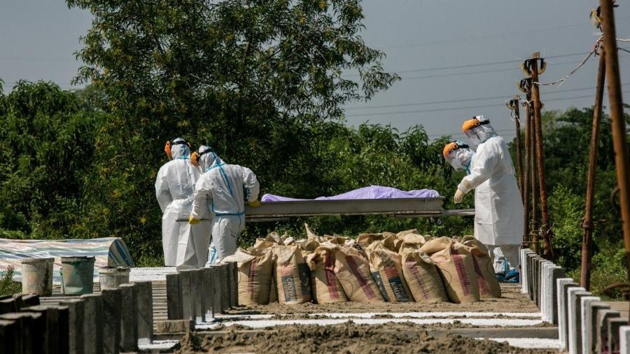 Covid-19: Brasil tem 7,71 milhões de casos e 195,7 mil mortes