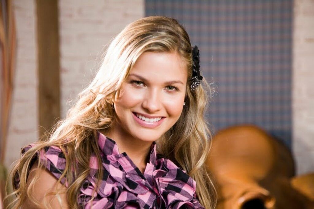 Andressa Suita desmente colunista e diz que não estará no BBB 21