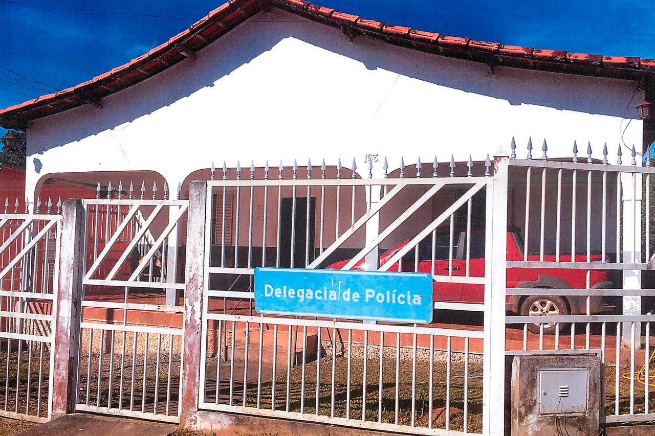 Homem é preso por ameaçar mãe e irmã, em Alto Paraíso