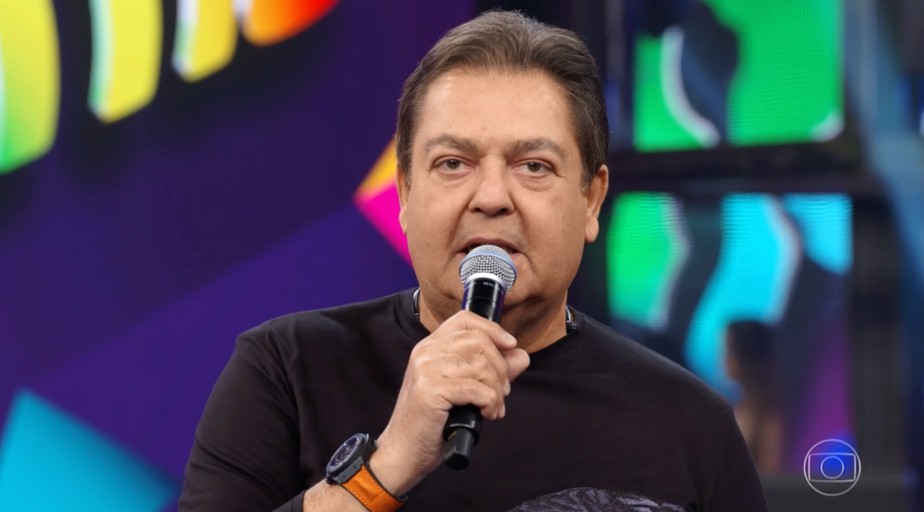 Boninho diz que Faustão passa bem após ser internado