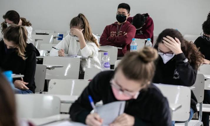 Justiça condena quadrilha por fraude no vestibular da PUC-GO