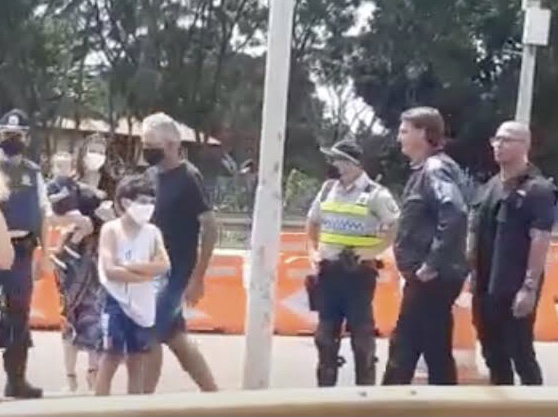Presidente Bolsonaro passeia sem máscara em Brasília (Foto: Reprodução)