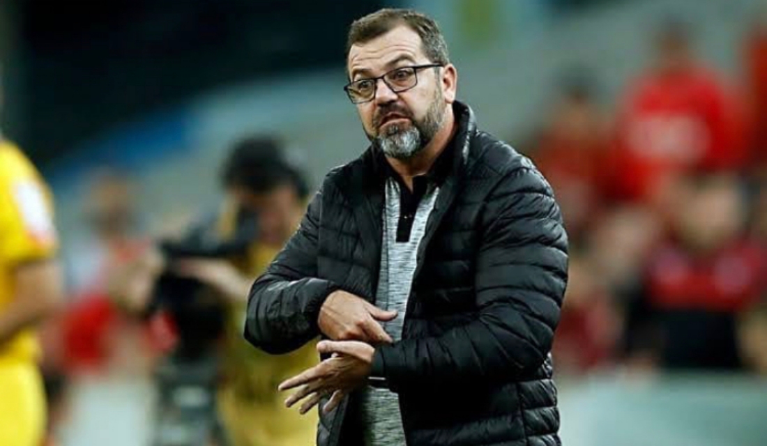 Enderson Moreira, ex-técnico do Goiás: internado com covid-19 (Foto: Instagram)