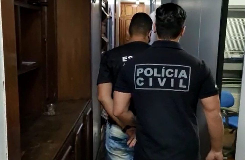 Suspeito de aplicar golpe utilizando nome do governador do DF é solto em audiência de custódia