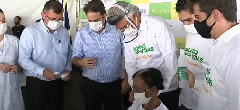 Anápolis faz primeira imunização contra Covid em Goiás