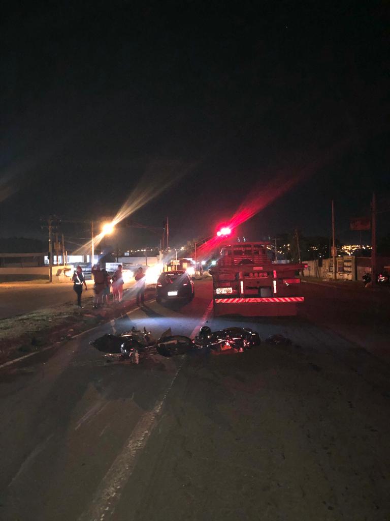 Motocilista e garupa morrem após acidente na Av. Perimetral Norte, em Goiânia