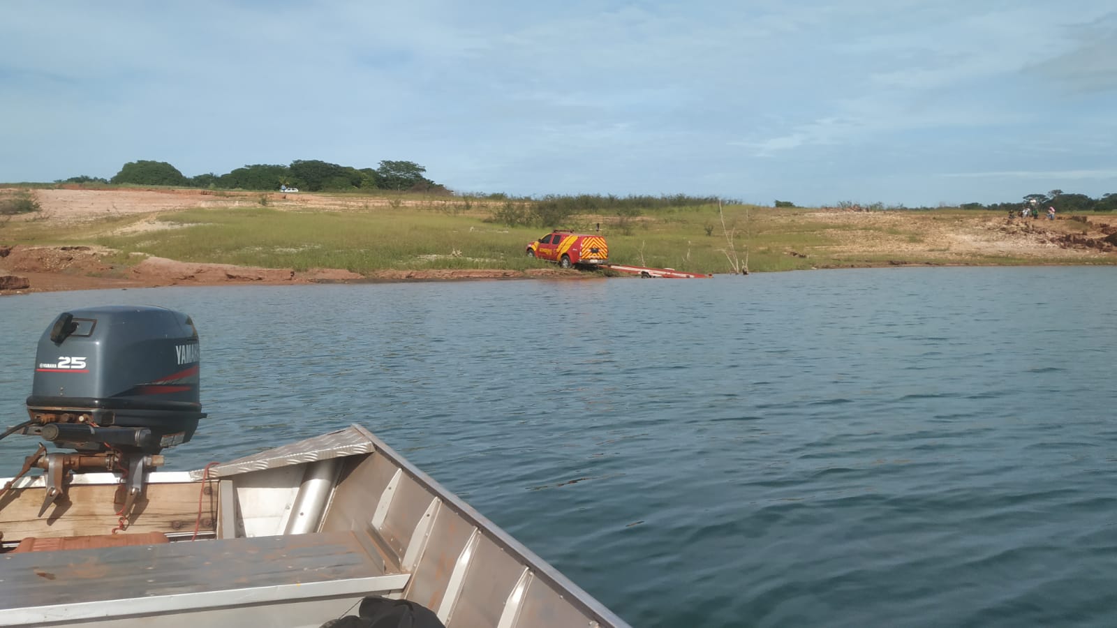 Homem morre afogado ao tentar buscar bola no Rio Paranaíba, em Itumbiara