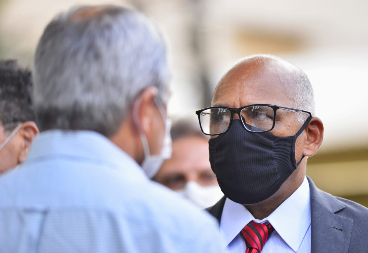 Euler quer que secretários evitem despejar problemas em Rogério Cruz