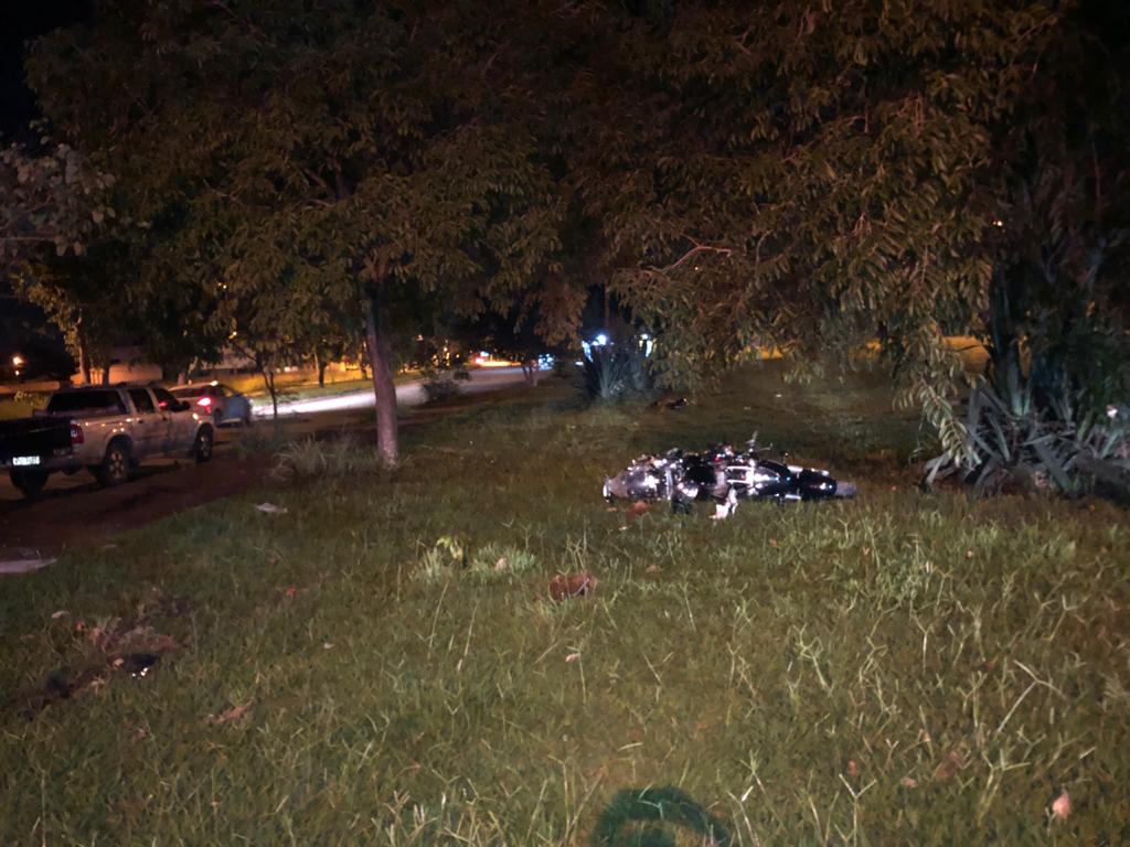 Motociclista morre ao tentar desviar de buraco e perde o controle no Setor Faiçalville