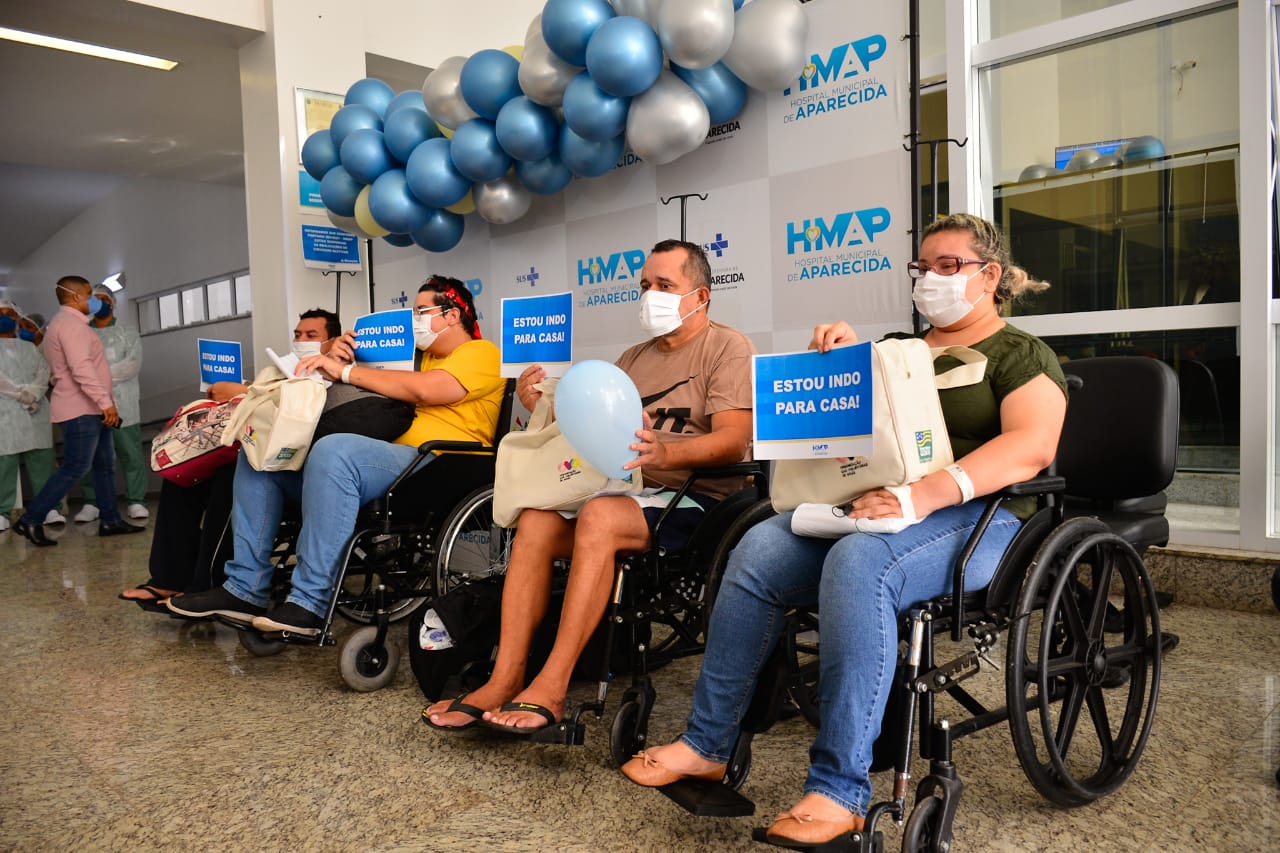 Eles estavam na unidade desde o último dia 18 de janeiro, em estado grave, em razão da crise do oxigênio em seu estado de origem