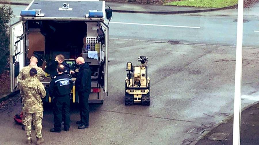 Fábrica de vacina contra covid tem alerta de bomba no Reino Unido