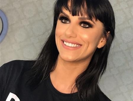 Uma mulher de 28 anos caiu de um costão rochoso enquanto tirava foto em uma praia de Penha, litoral norte de Santa Catarina. (Foto: reprodução)