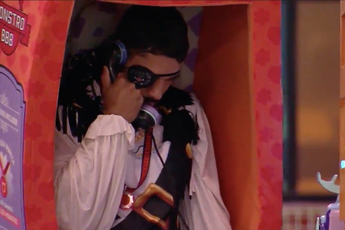 Arcrebiano atende novamente o Big Fone e salva Rodolffo do paredão