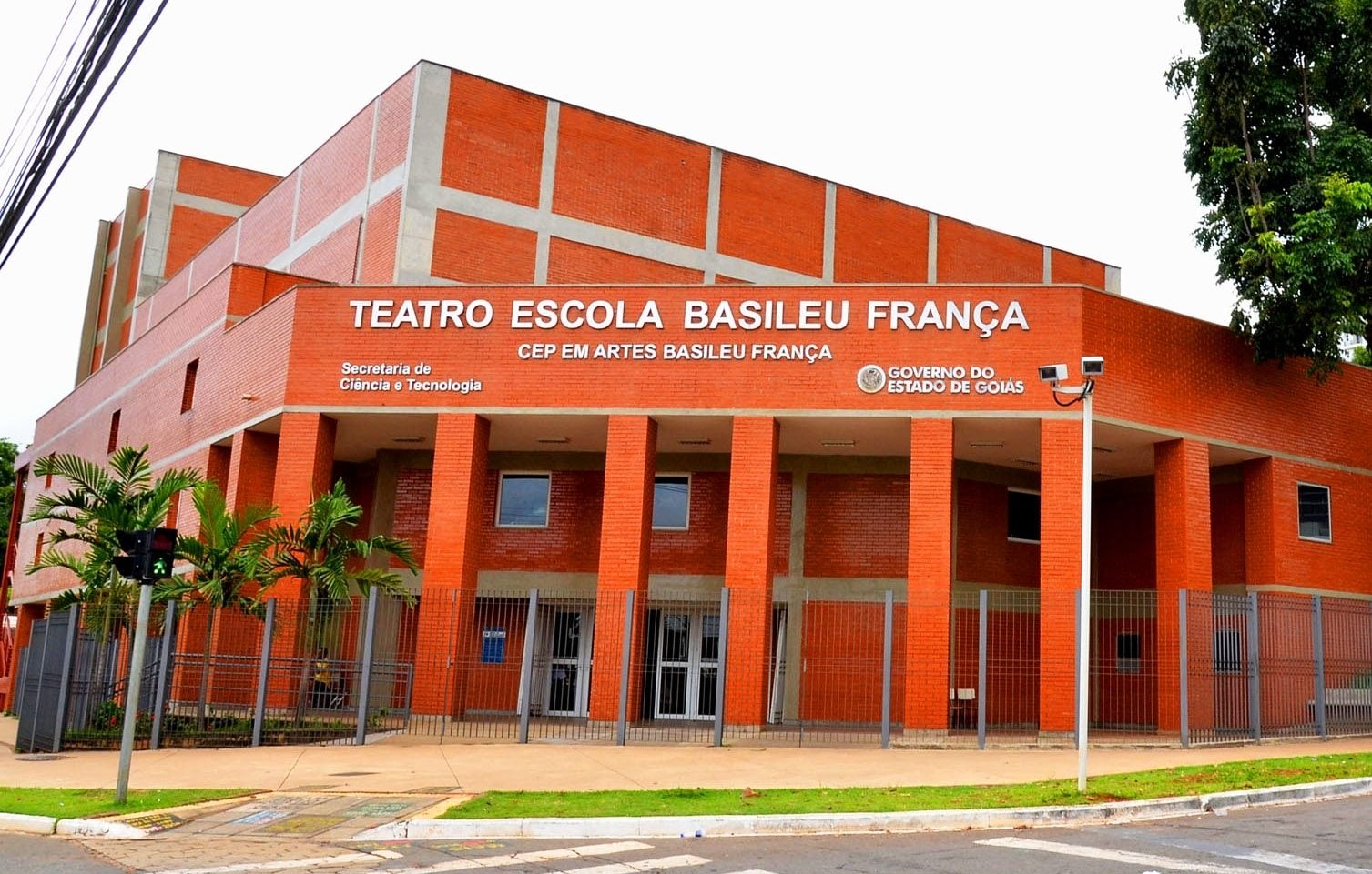Basileu França divulga vagas gratuitas disponíveis (Foto: divulgação)
