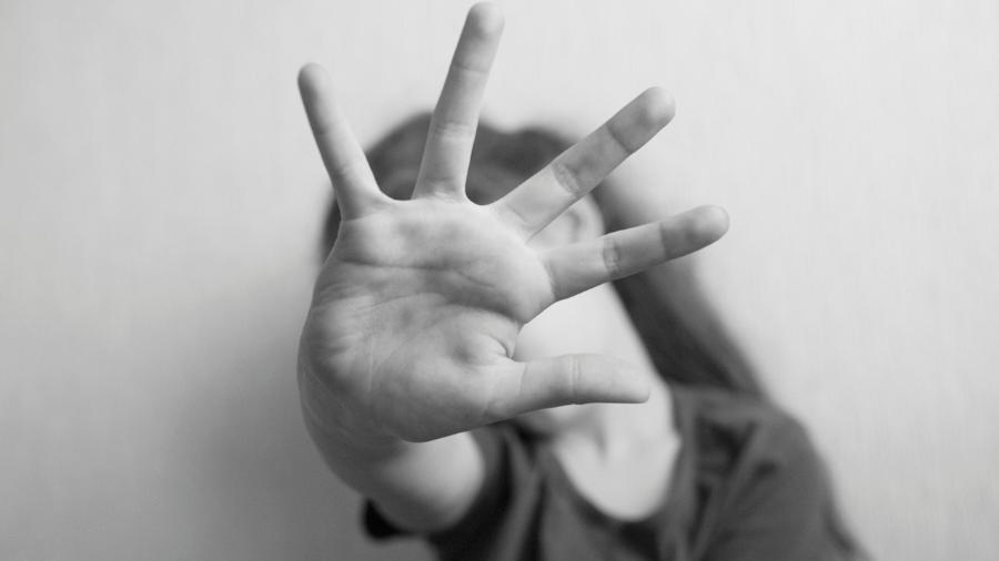 A Polícia Civil de Minas Gerais está investigando um caso de estupro contra uma menina de 10 anos, em Governador Valadares. (Foto: Getty Images)