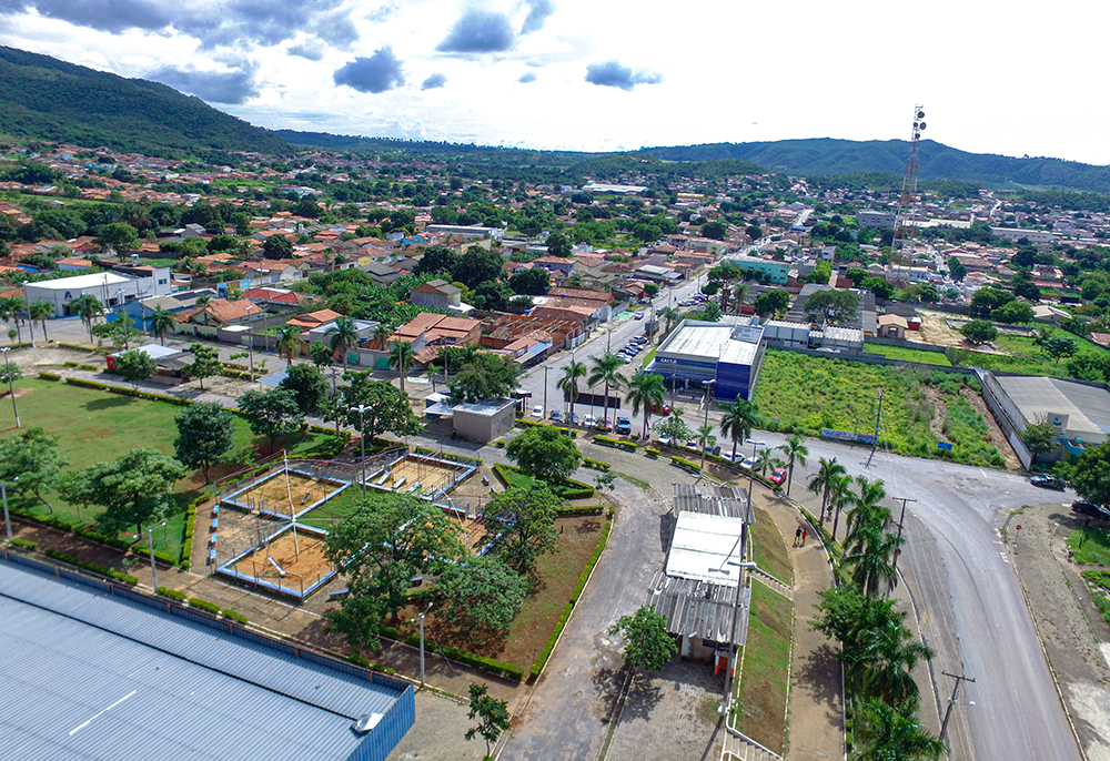 Trabalhadores da saúde reclamam de falta de pagamento em Campos Belos