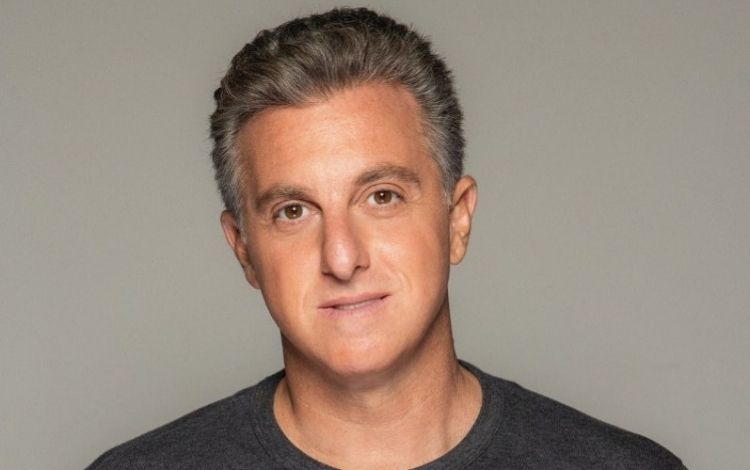Luciano Huck assume o comando do 'Domingão' em setembro