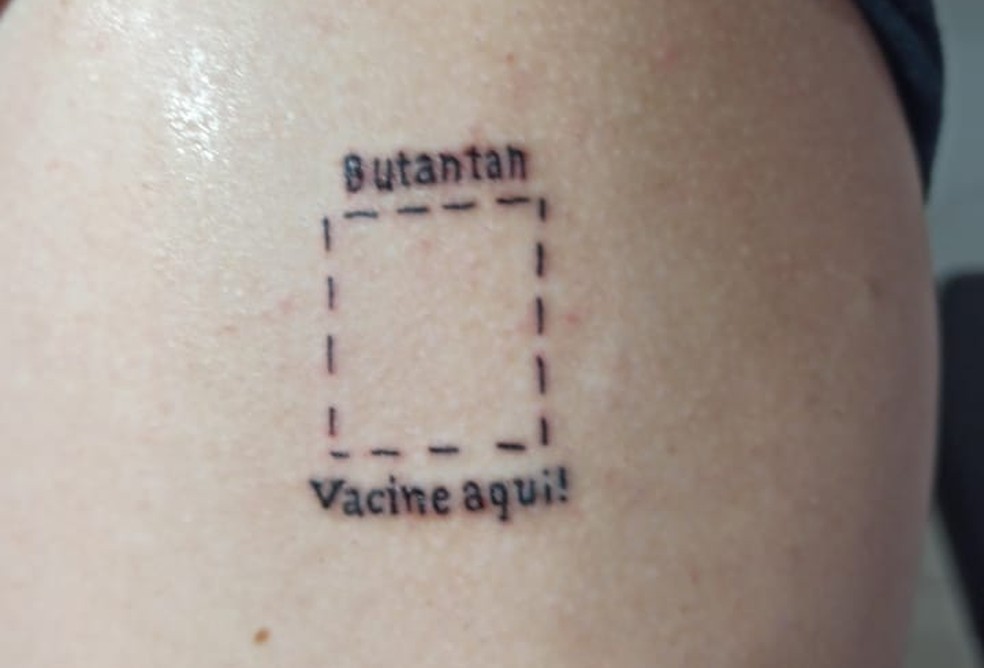 Tatuagem em homenagem ao Instituto Butantan