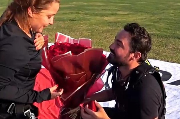 Maiara é pedida em casamento por Fernando Zor em Dubai