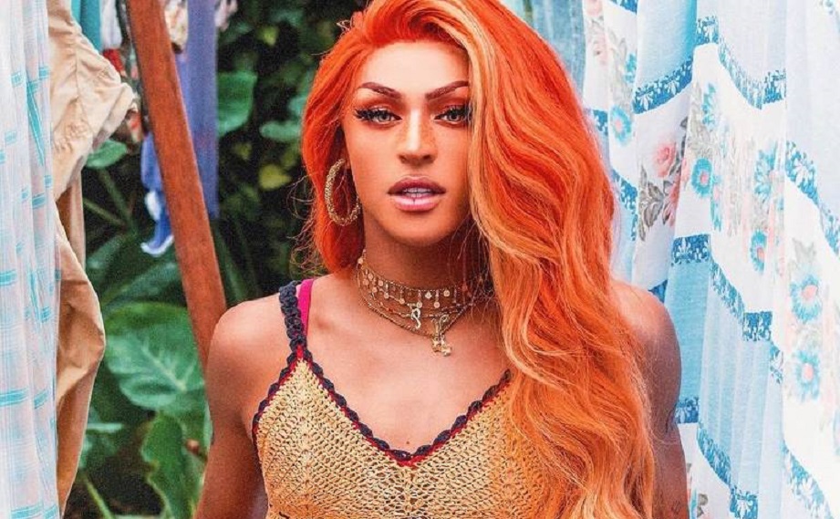 Cantora vai se apresentar no festival Lollapalooza no fim do mês. Pabllo Vittar publica fotos ousadas e ganha comentários de celebridades
