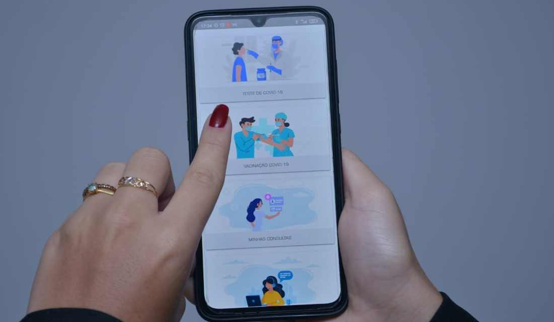 Em Aparecida, aplicativo agenda vacinação contra a Covid