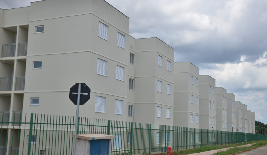 Caiado lança edital para sortear 83 apartamentos em Aparecida