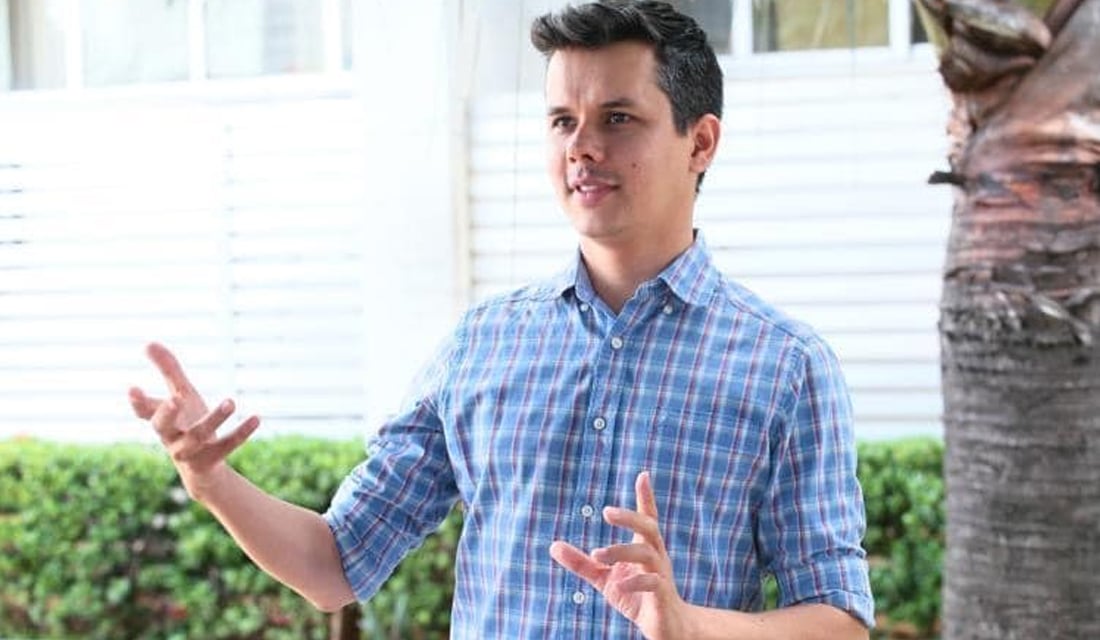 Ainda há conversa no PT pelo nome de José Eliton ao governo, diz Fabrício Rosa